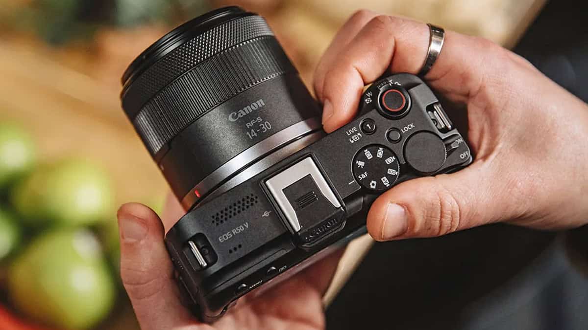 Canon EOS R50 V